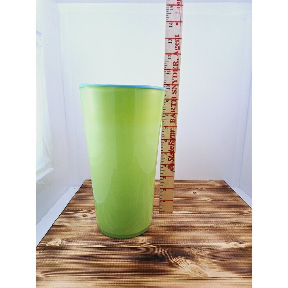 Art Glass Hand Blown Cased Vase, Lime Green In Color With Rim‎ Trimmed Blue - Picture 9 of 10